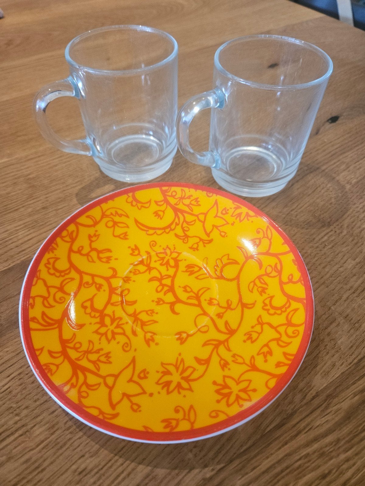 Gratis af te halen: 2 glazen mokken en 1 schotel, Ophalen, Gebruikt, Overige merken, Glas