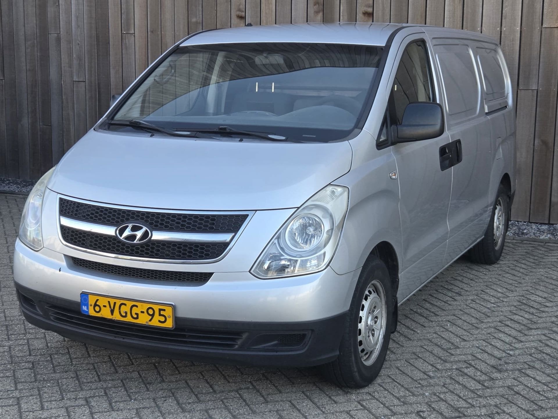 Hyundai H 300 2.5 CRDi Dynamic, Auto's, 13 km/l, Gebruikt, Electronic Stability Program (ESP), 1949 kg