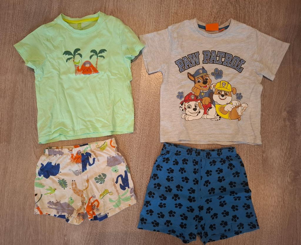 2 shortamas/ zomerpyjama’s jongens maat 98/104, Kinderen en Baby's, Nacht- of Onderkleding, Ophalen of Verzenden, Zo goed als nieuw