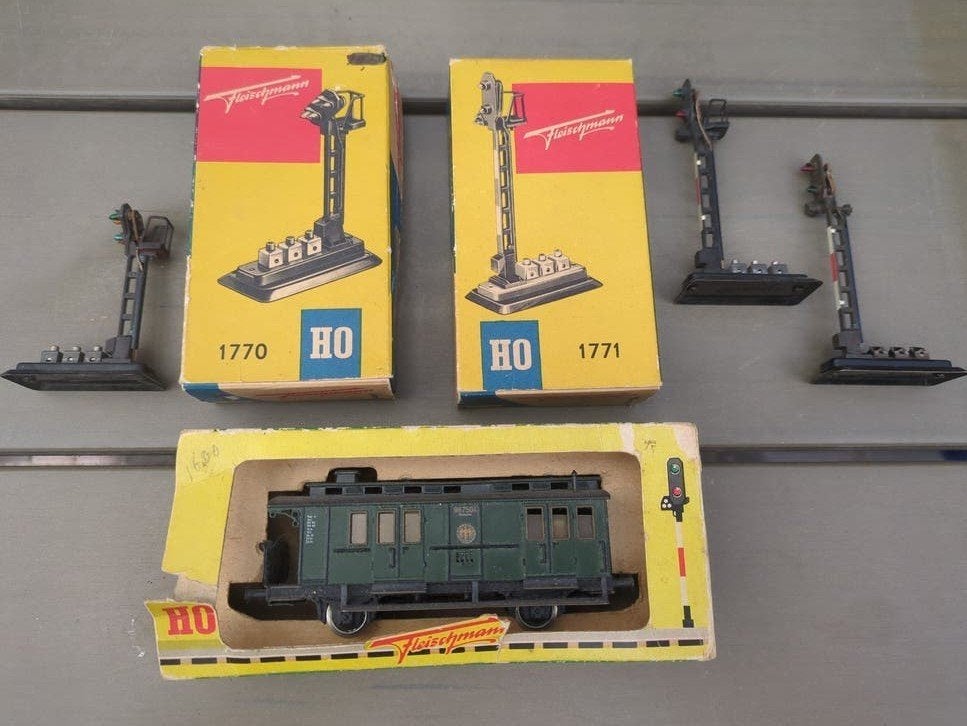 Fleischmann seinen 1770+ 2x 1771 en wagon 1403, Gebruikt, Gelijkstroom, Fleischmann, Wagon
