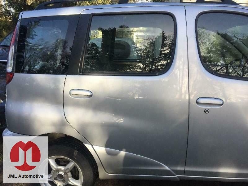 PORTIER DEUR RECHTS ACHTER TOYOTA YARIS VERSO, Gebruikt, -, Deur, -