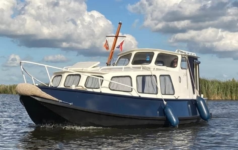 kajuit kruiser inclusief ligplaats, Watersport en Boten, Motorboten en Motorjachten, Gebruikt, Binnenboordmotor, 8 m, Staal
