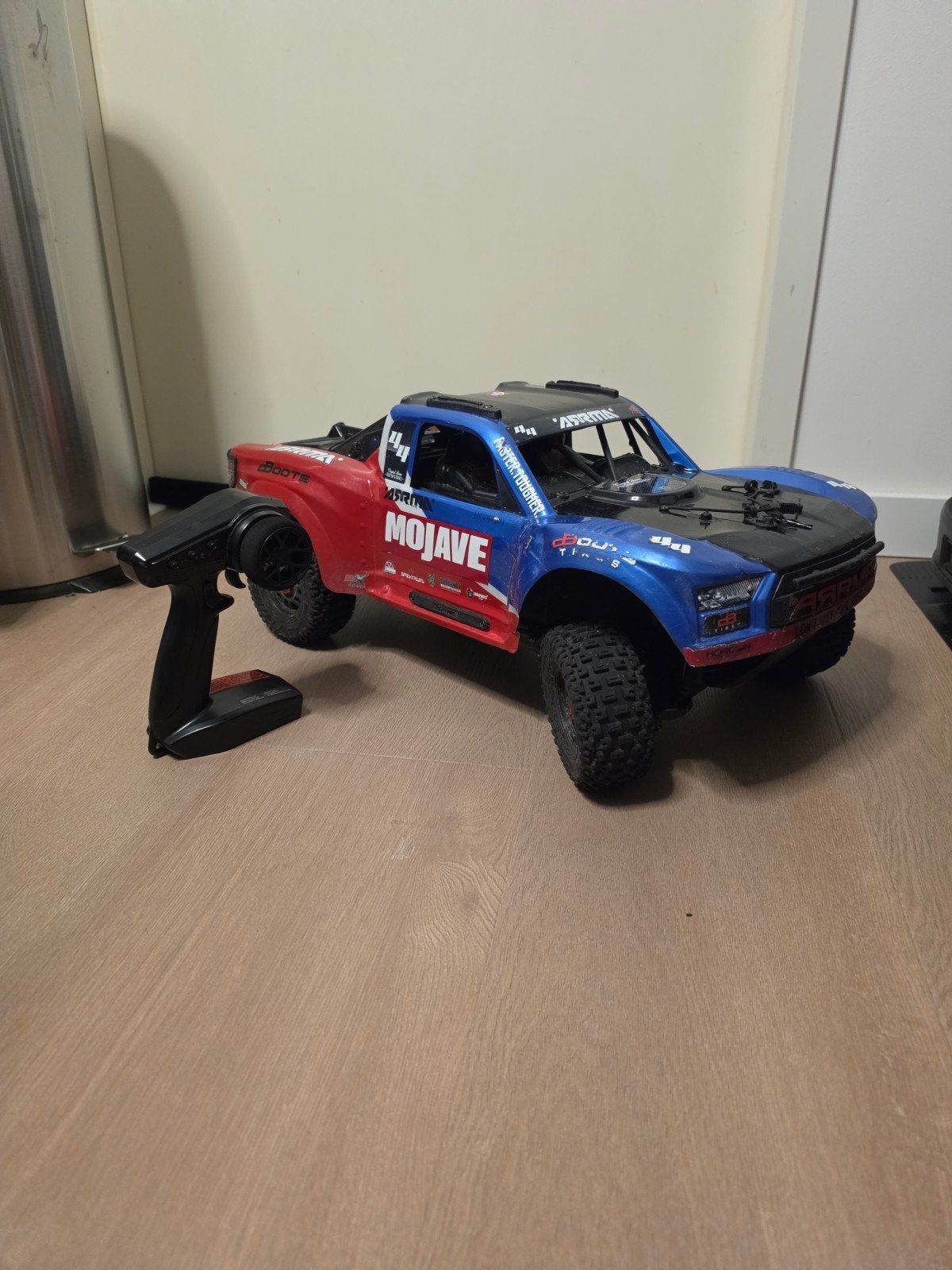 ARRMA Mojave 4S BLX 1/8, Gebruikt, Auto offroad, RTR (Ready to Run), Schaal 1:8