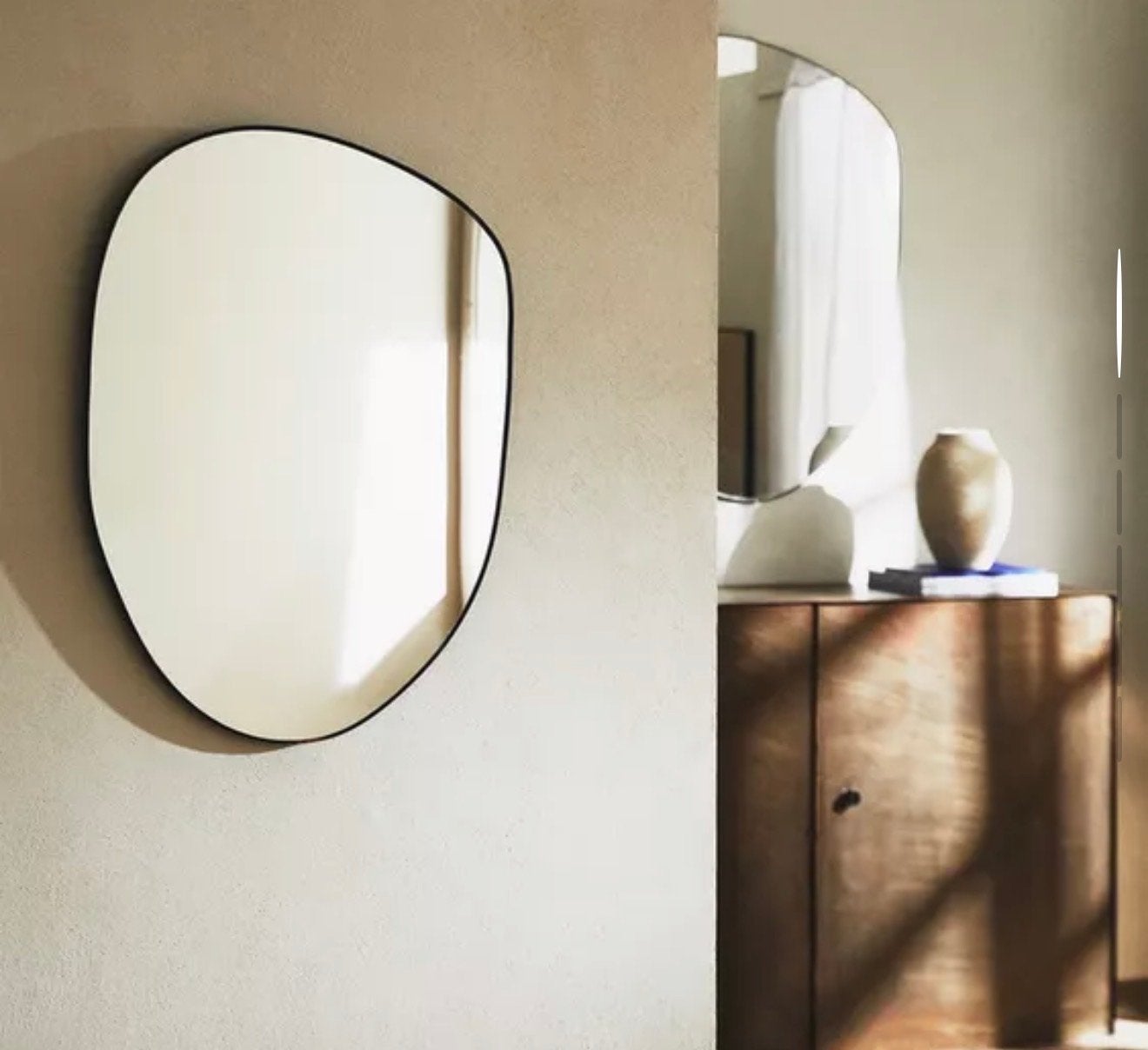 2 stuks organische vorm spiegel - Zwart frame van Zara Home, Huis en Inrichting, Minder dan 50 cm, Ophalen of Verzenden, Zo goed als nieuw