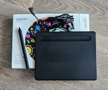 Wacom intuos compleet Aansluiting: Bluetooth / USB-Kabel, Computers en Software, Tekentablets, Ophalen, Gebruikt, Draadloos, Wacom