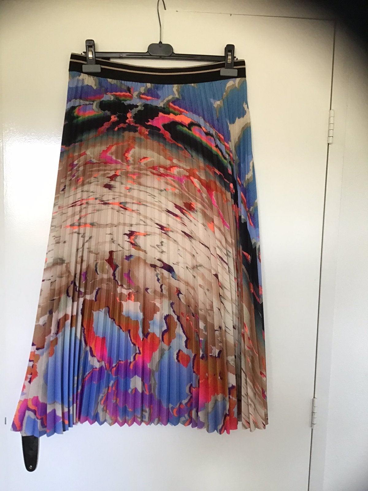 NIEUWE PLISSE ROK VAN MARCCAIN MAAT 5 40/42, Kleding | Dames, Rokken, Meerkleurig, Maat 42/44 (L), Nieuw, Ophalen of Verzenden