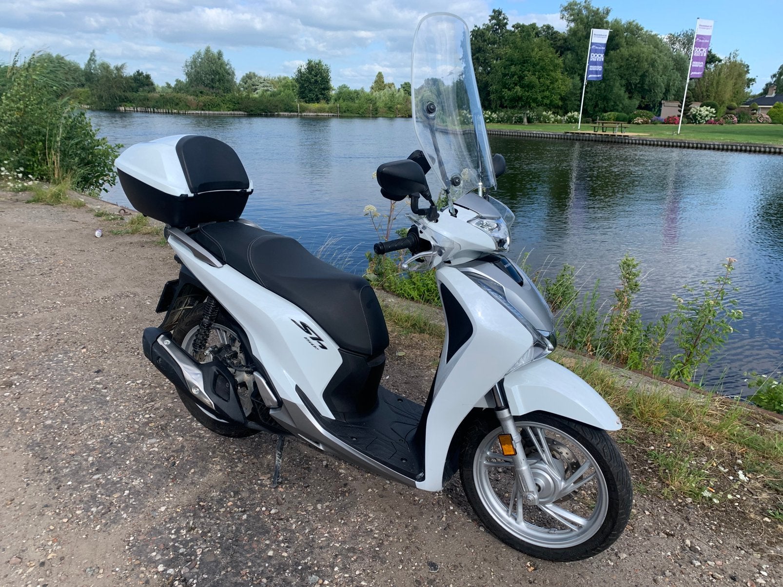 Honda SH150 scooter In zeer goede staat   3600  Km, Scooter, Occasion, Particulier, Automaat