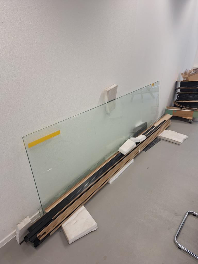 Restpartij glazen kantoorwanden en bijbehorende materialen, Ophalen, Glasplaat, 160 cm of meer