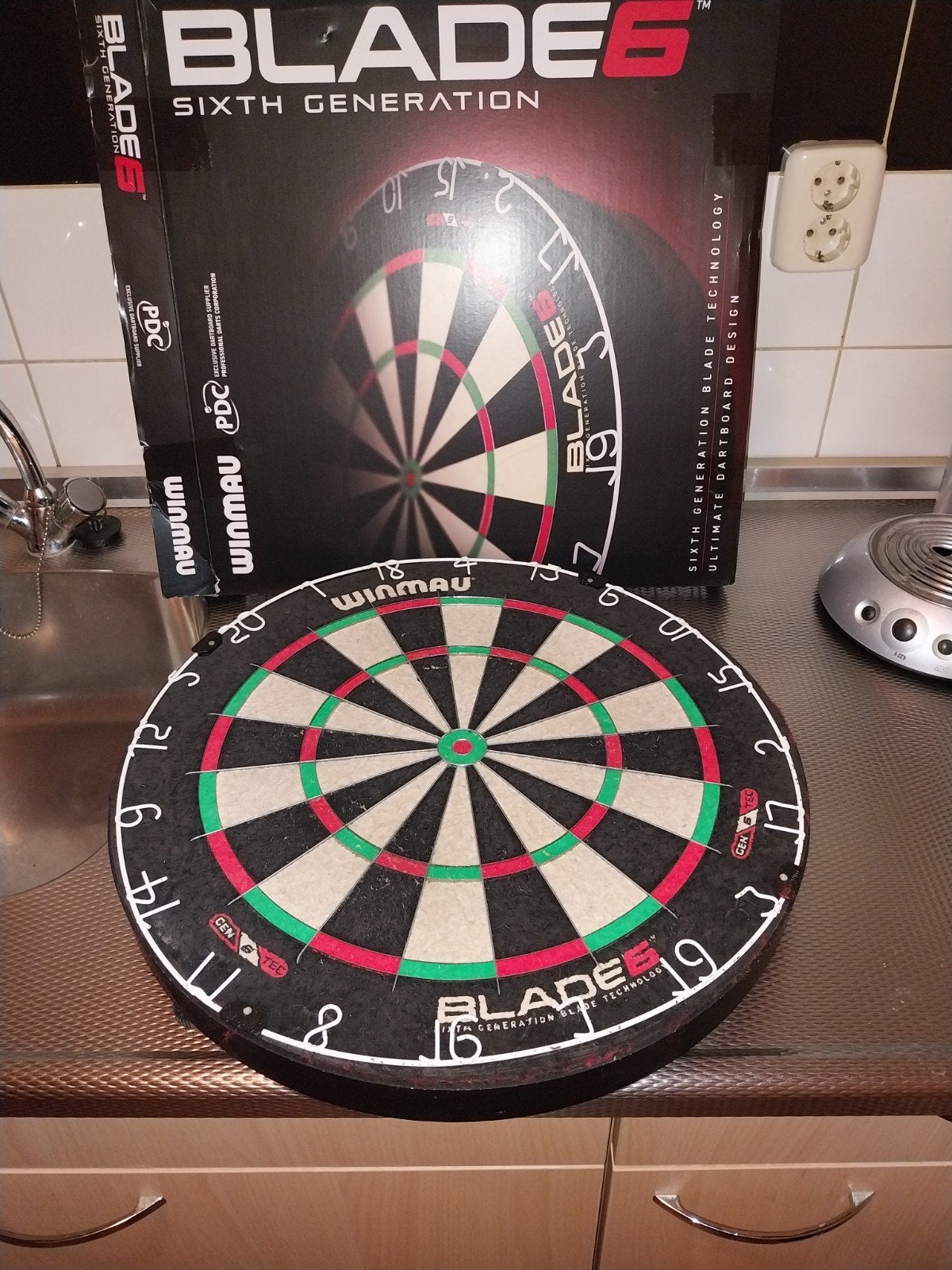 Winmau Blade 6 Dartbord - Zo goed als nieuw, Sport en Fitness, Ophalen, Zo goed als nieuw, Dartbord