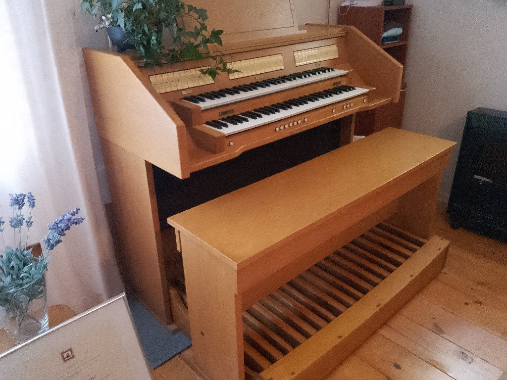 Content orgel d4330, Muziek en Instrumenten, Orgels, Ophalen, Gebruikt, 2 klavieren, Orgel