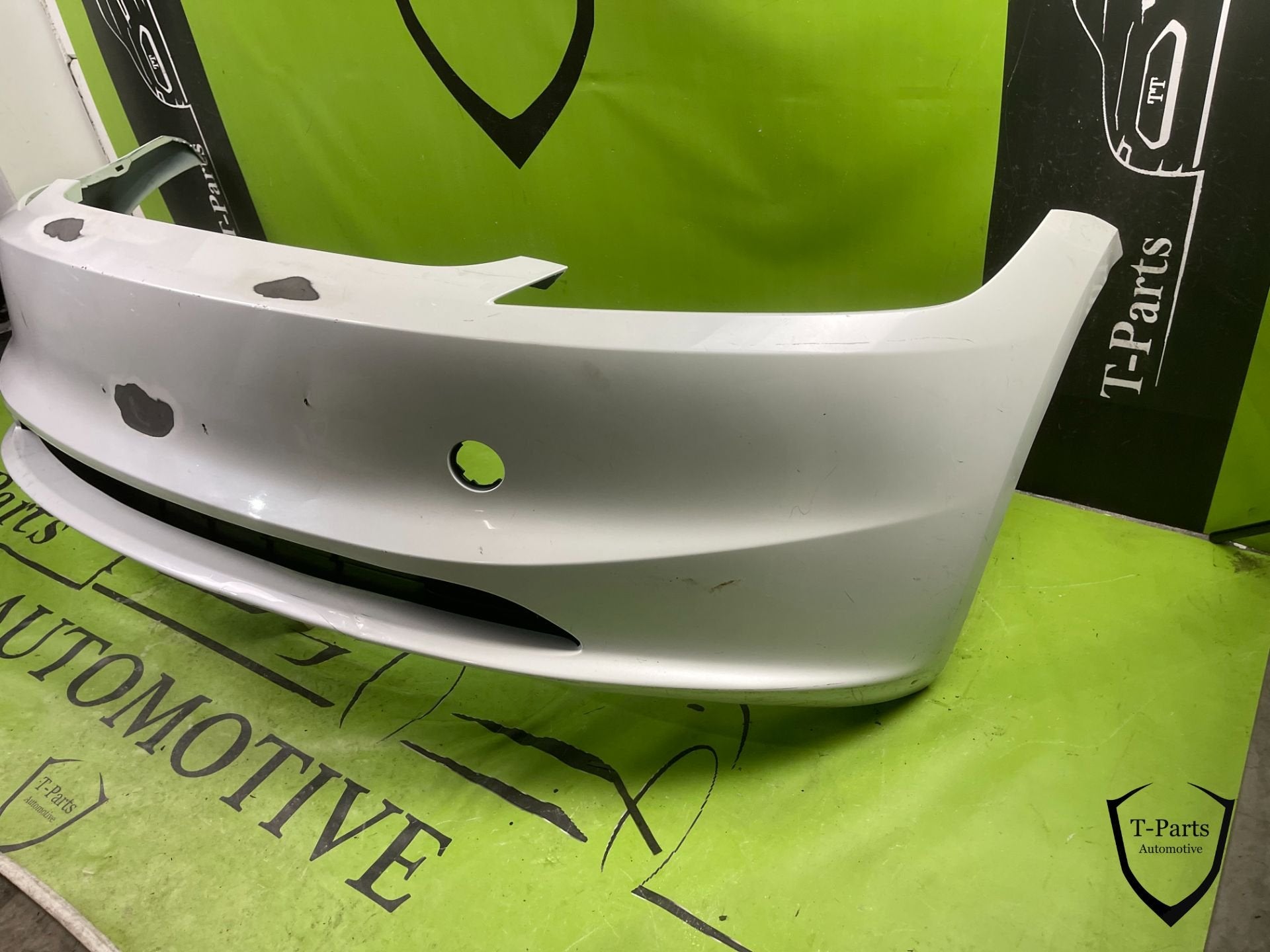 Tesla model 3 voorbumper bumper, Info@fabrikant.eu, Ophalen of Verzenden, Bumper, Fabrikantstraat 1
1000 AA  Amsterdam