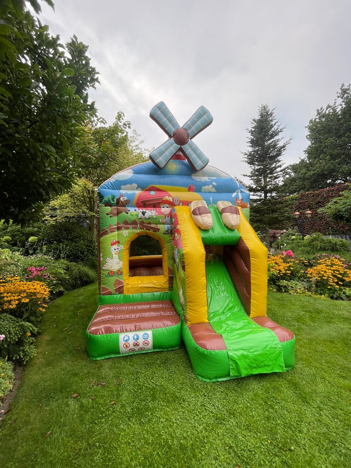 Boerderij Springkussen Huren / Past in iedere tuin, Ophalen, Zo goed als nieuw, Verjaardag