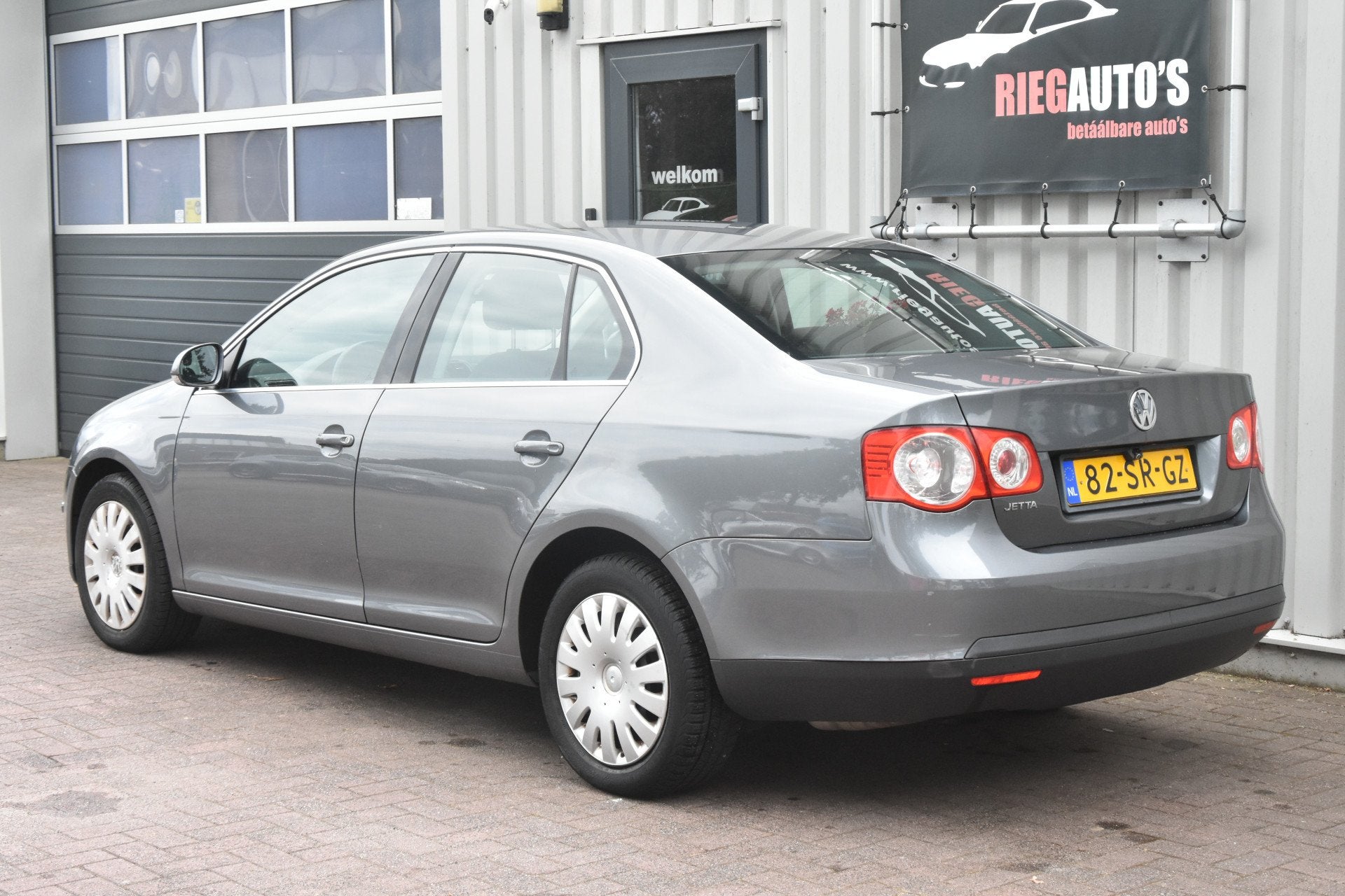 Volkswagen Jetta 1.6 Comfortline Automaat – 2006 | Climate, Auto's, 4 cilinders, 690 kg, Sedan, Euro 4