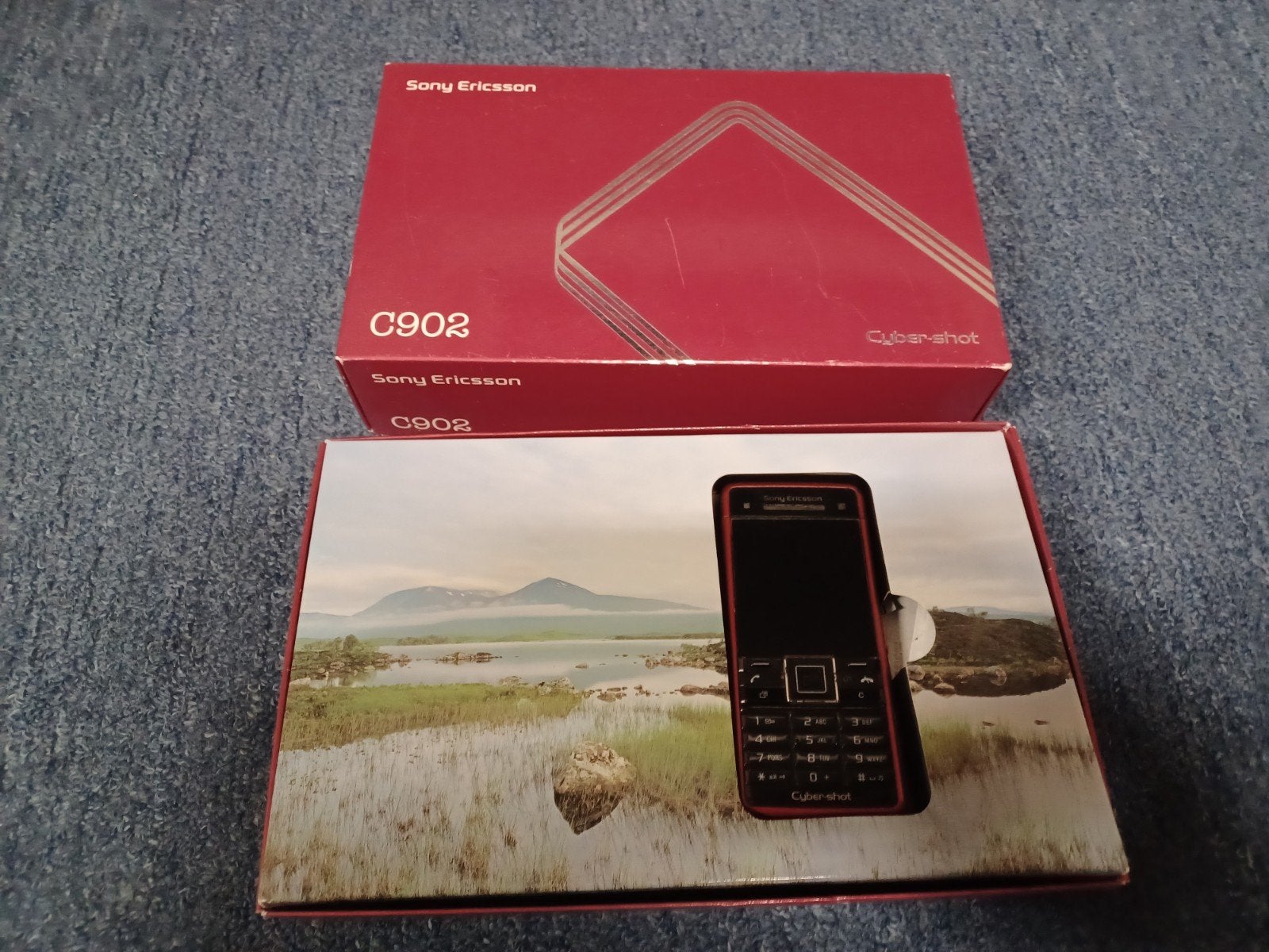 Zeldzame Sony Ericsson C902 rood in doos, Telecommunicatie, Ophalen of Verzenden, Zwart, Overige systemen