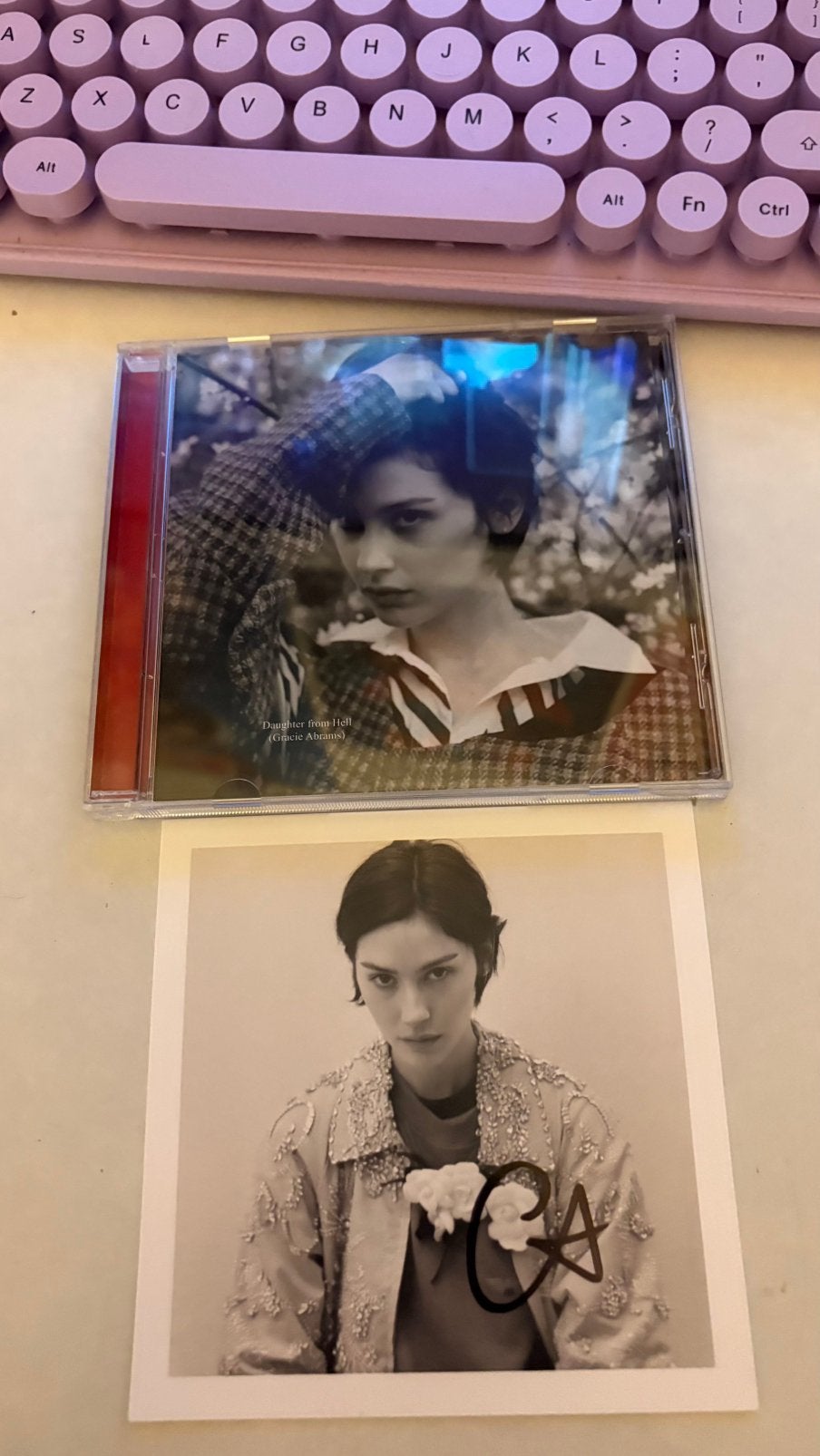 Gracie abrams exclusieve cd + handtekening kaartje, Verzenden, Zo goed als nieuw