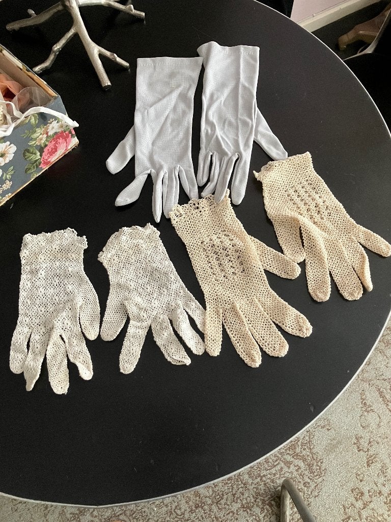drie paar oude handschoentjes, Antiek en Kunst, Curiosa en Brocante, Ophalen of Verzenden