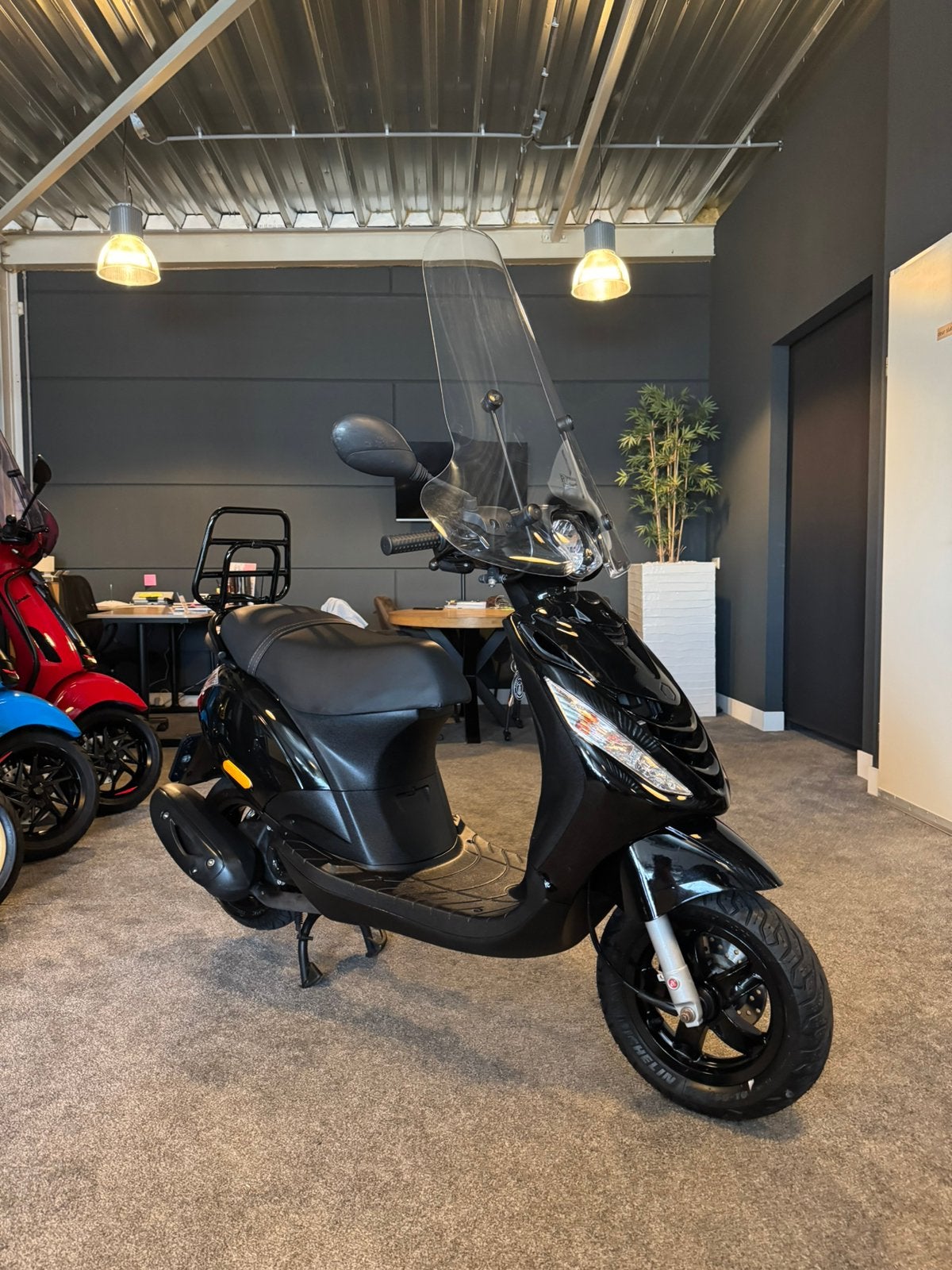 Piaggio Zip 50s | 2022 | Garantie | Snor | Nette staat