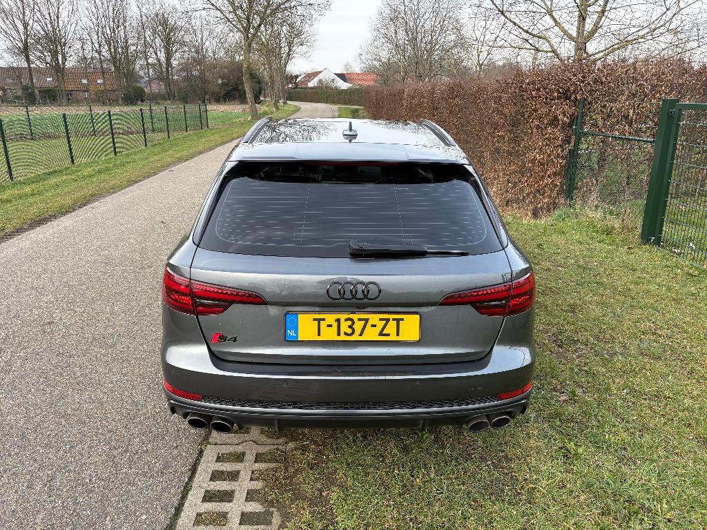 Audi A4 S4 3.0 Tfsi 354 pk Tiptronic Quattro 2018 Grijs, Auto's, Audi, Euro 5, 2995 cc, 1650 kg, A4