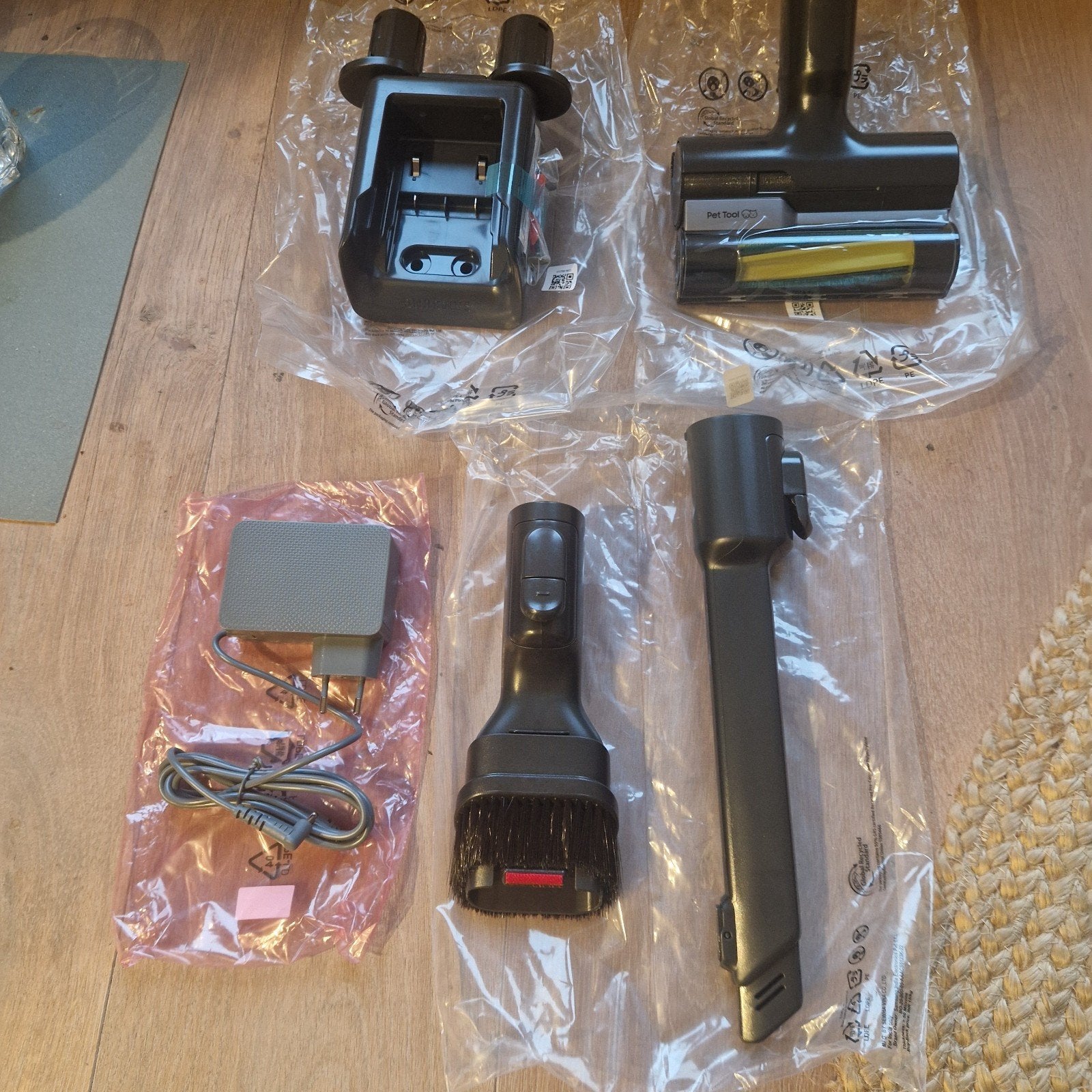 accesoire set van de Samsung Jet 75E Pet Steelstofzuiger - N, Witgoed en Apparatuur, Nieuw, Ophalen of Verzenden, Inclusief accessoires