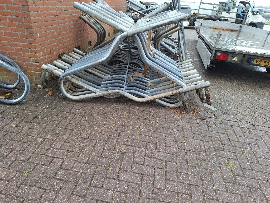 Sleswich box met bok / Boxafschijding / ligboxen, Stalling