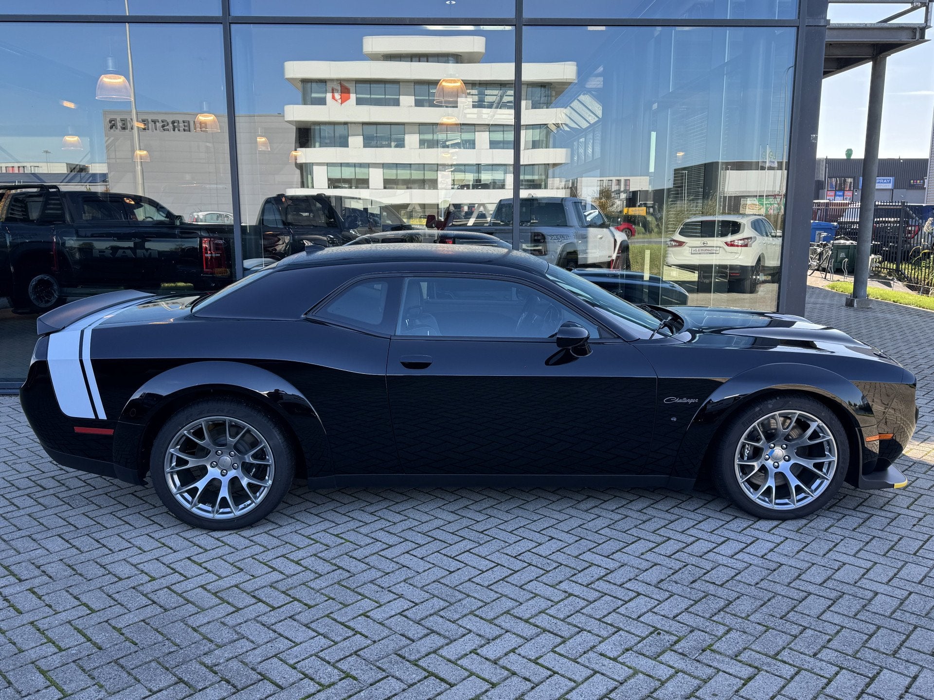Dodge Challenger SRT Hellcat Redeye Black Ghost 1 van 300, Auto's, Dodge, Automaat, Achterwielaandrijving, 4 stoelen, Zwart