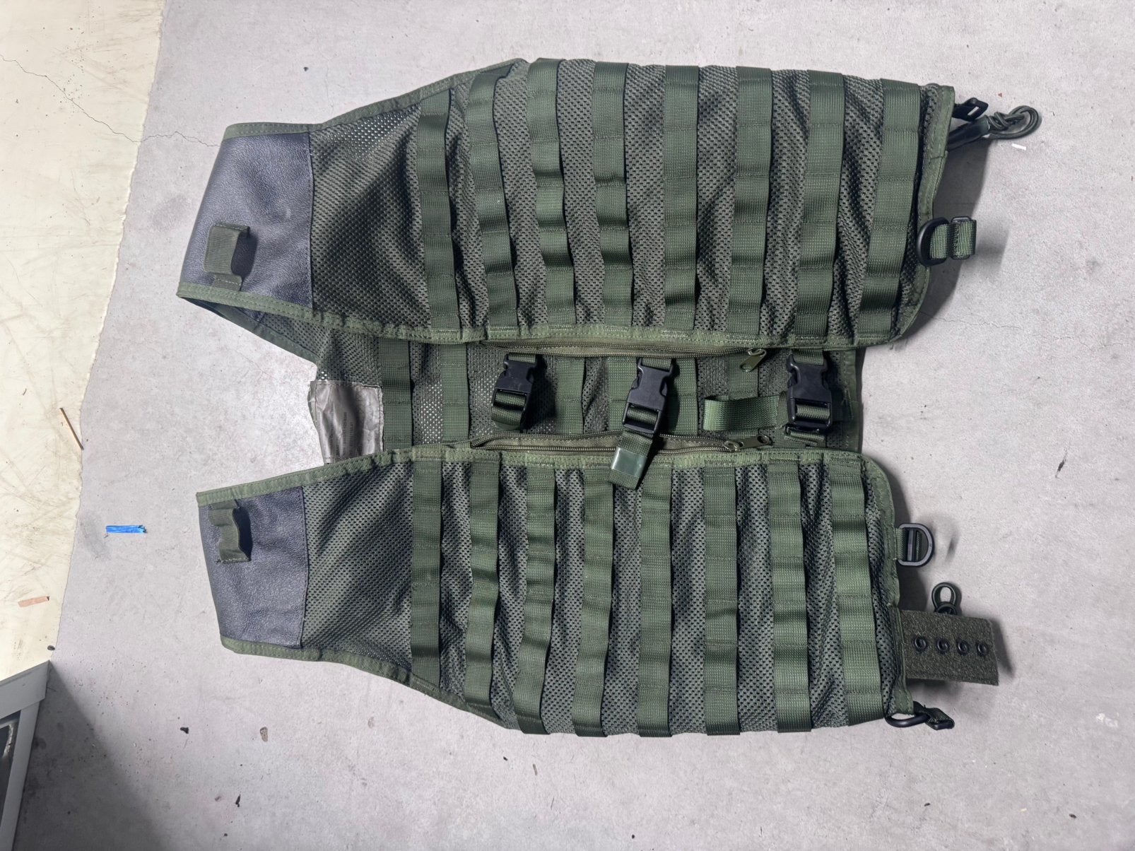 Nederlands militair-load-bearing vest (MOLLE-vest) airsoft, Ophalen of Verzenden, Zo goed als nieuw