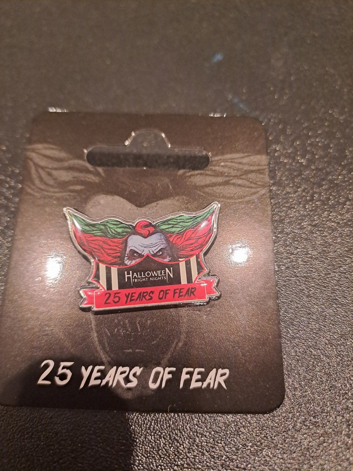 Walibi 25 years of fear pin, Ophalen of Verzenden, Nieuw, Button of Speldje