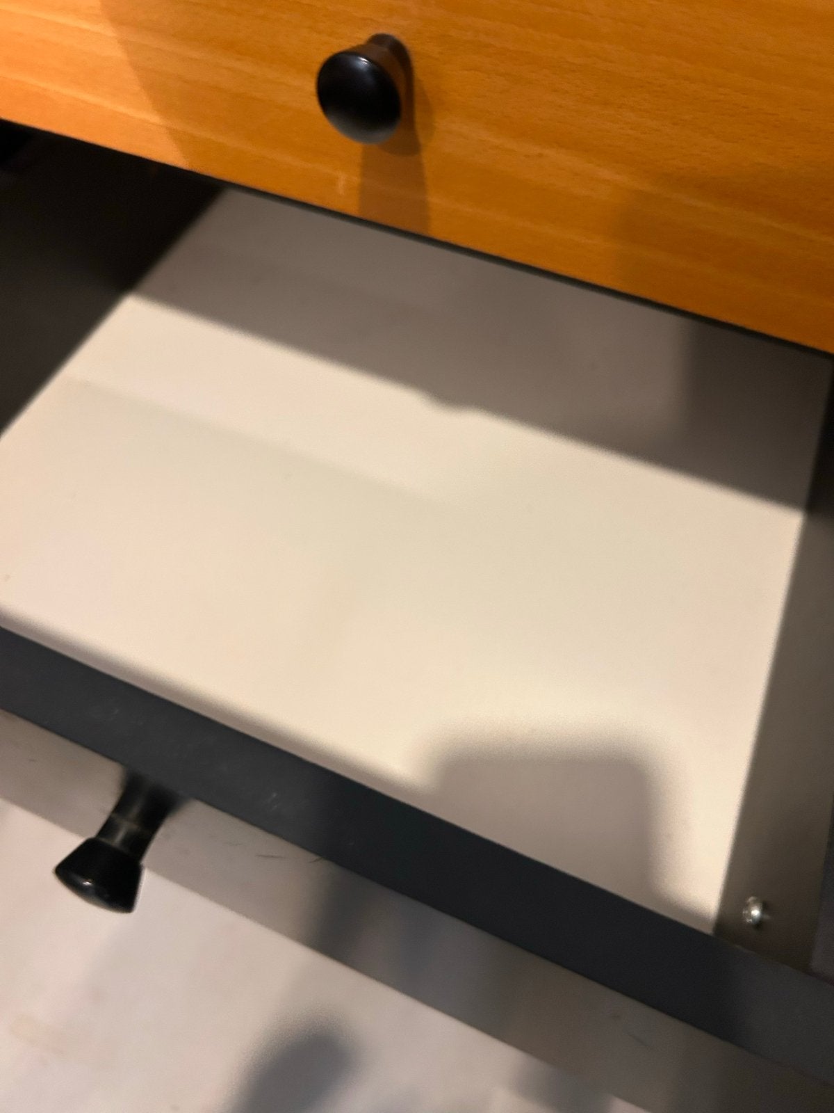 Hoge ladekast met 7 laden - Zwart met houtaccenten, Ophalen, Minder dan 50 cm, Gebruikt, 5 laden of meer