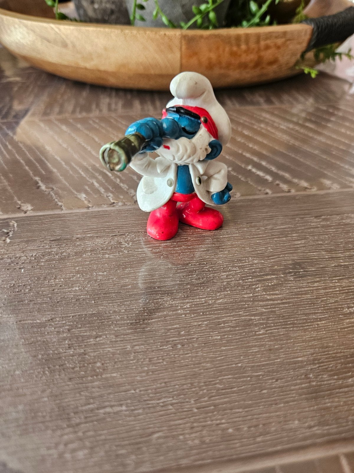 Vintage Schleich Smurf met verrekijker - Hong Kong 1981, Verzamelen, Smurfen, Ophalen of Verzenden, Gebruikt, Poppetje, Figuurtje of Knuffel