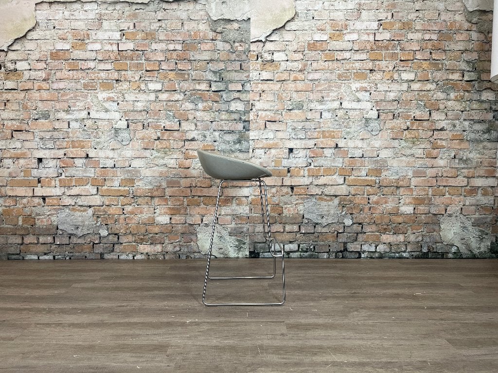 Moroso Fjord Barkruk – Grijs leer | Patricia Urquiola, Ophalen, 60 tot 90 cm, Zo goed als nieuw, Leer