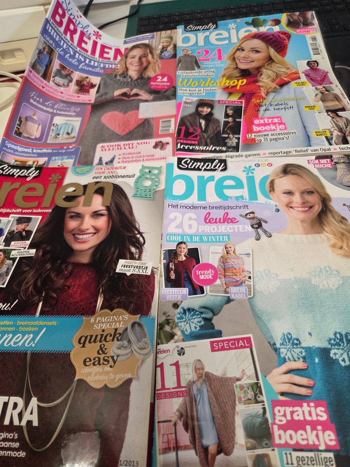 Zolderopruiming 4 x breiblad simply breien, Ophalen of Verzenden, Gebruikt, Breien, Patroon of Boek