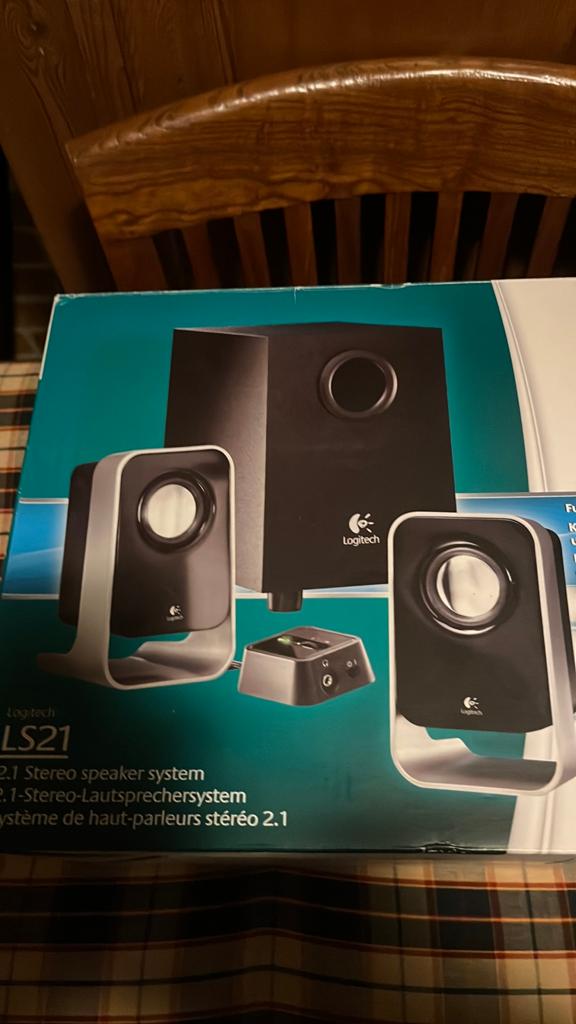 Logitech LS21 2.1 Stereo Speakersysteem, Huis en Inrichting, Deurbellen, Zo goed als nieuw, Bedraad, Ophalen of Verzenden