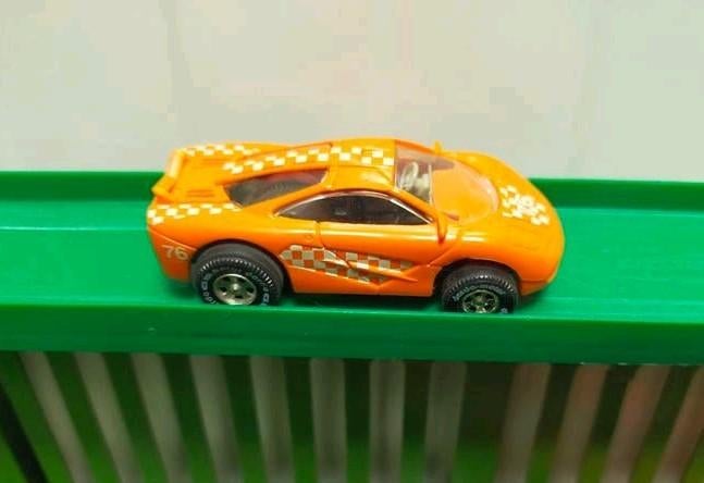 Darda Raceauto met gratis baandelen en doos, Overige merken, Opwindmechanisme, Ophalen of Verzenden, Met looping