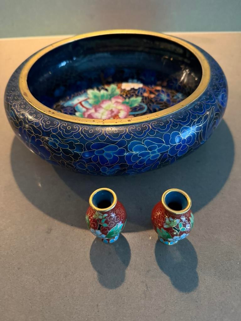 Cloisonne schaal miniatuur vaasjes en een potje., Ophalen of Verzenden