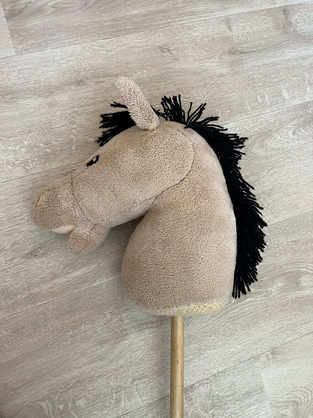 Hobbyhorse met veel accessoires!, Ophalen, Zo goed als nieuw, Jongen of Meisje