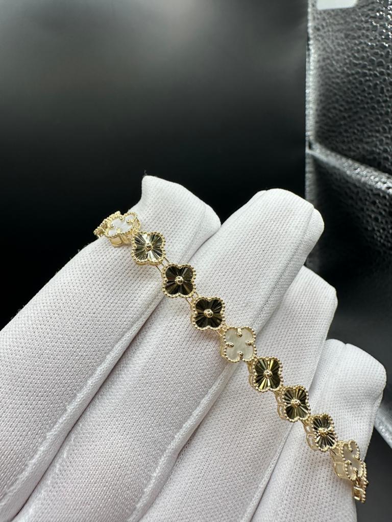 Elegante 14k Gouden Klaveren Armband, Ophalen of Verzenden, Nieuw, Goud