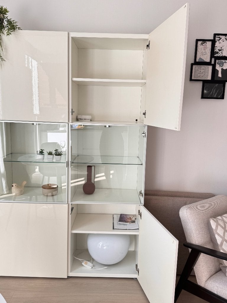 Dubbele Besta wandkast met glasdeuren 1.20 br., Ophalen, Minder dan 150 cm, 150 tot 200 cm, Overige houtsoorten