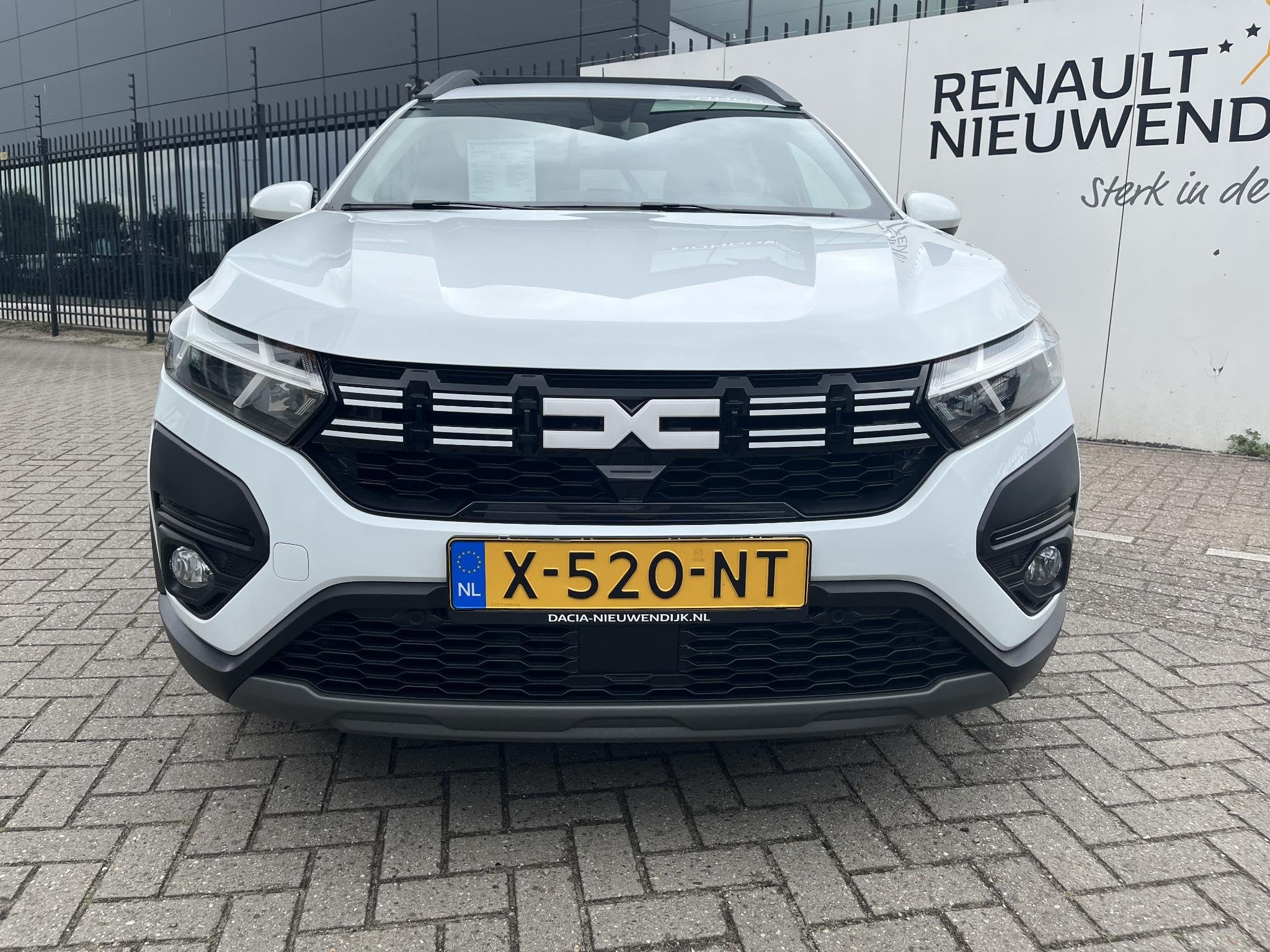 Dacia Jogger 1.0 TCe 100 ECO-G Expression 7p. l CAMERA l PAR, Gebruikt, 7 stoelen, Wit, Origineel Nederlands