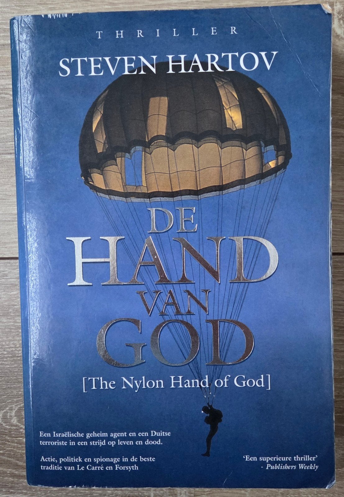 Steven Hartov - De hand van God, Ophalen of Verzenden, Gelezen, S. Hartov