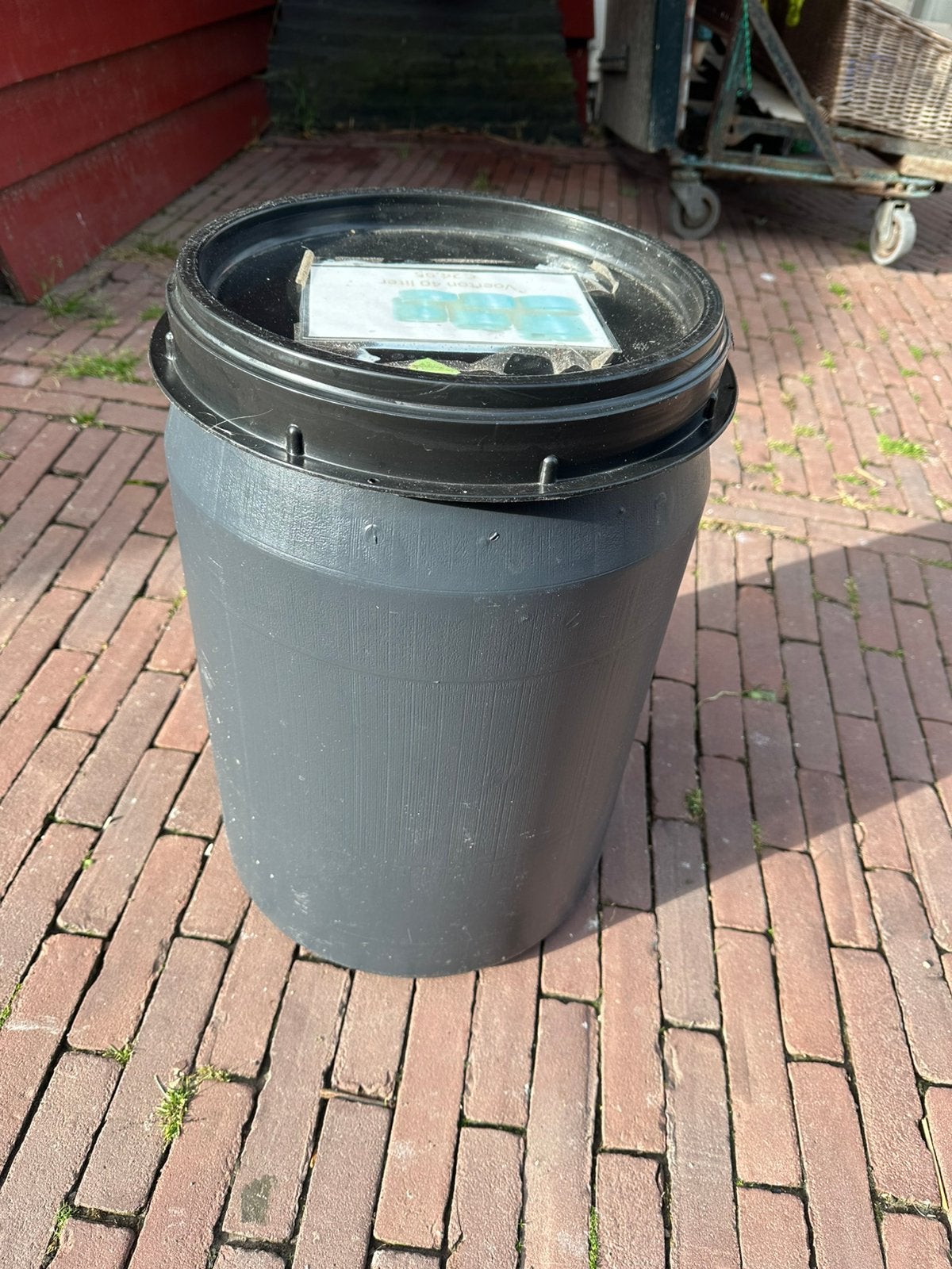Voerton 40 liter nieuw, Ophalen