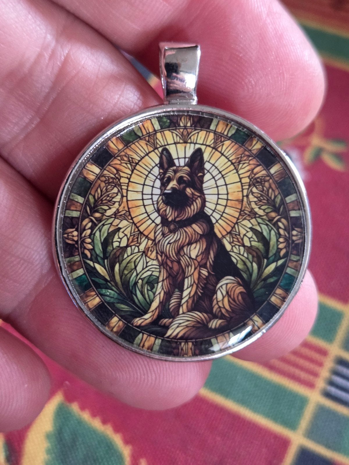 Honden hanger glas in lood stijl, Overige kleuren, Glas of Kristal, Nieuw, Ophalen of Verzenden