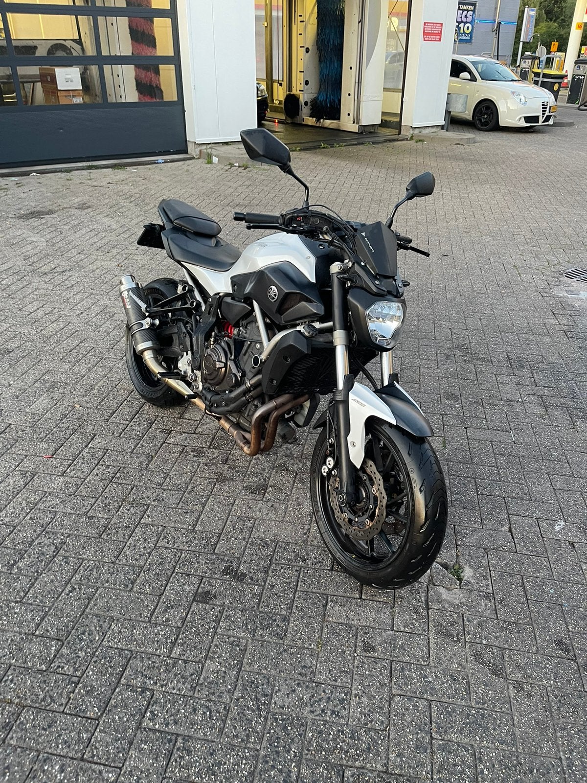 Yamaha mt07 unieke kleurstelling, Ophalen of Verzenden, Zo goed als nieuw, Benzine