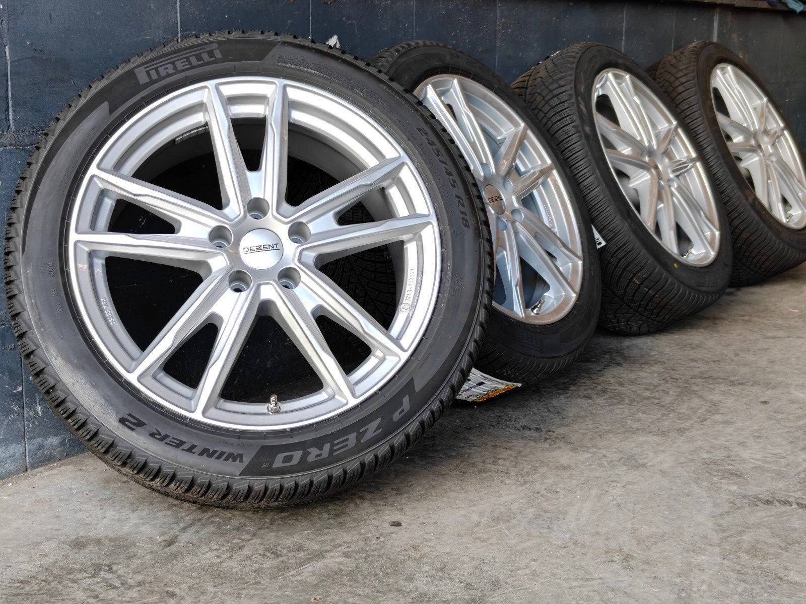 18" Nieuwe Winterset Cupra Formentor Pirelli T-Roc Passat, 18 inch, 245 mm, Banden en Velgen, Onbekend