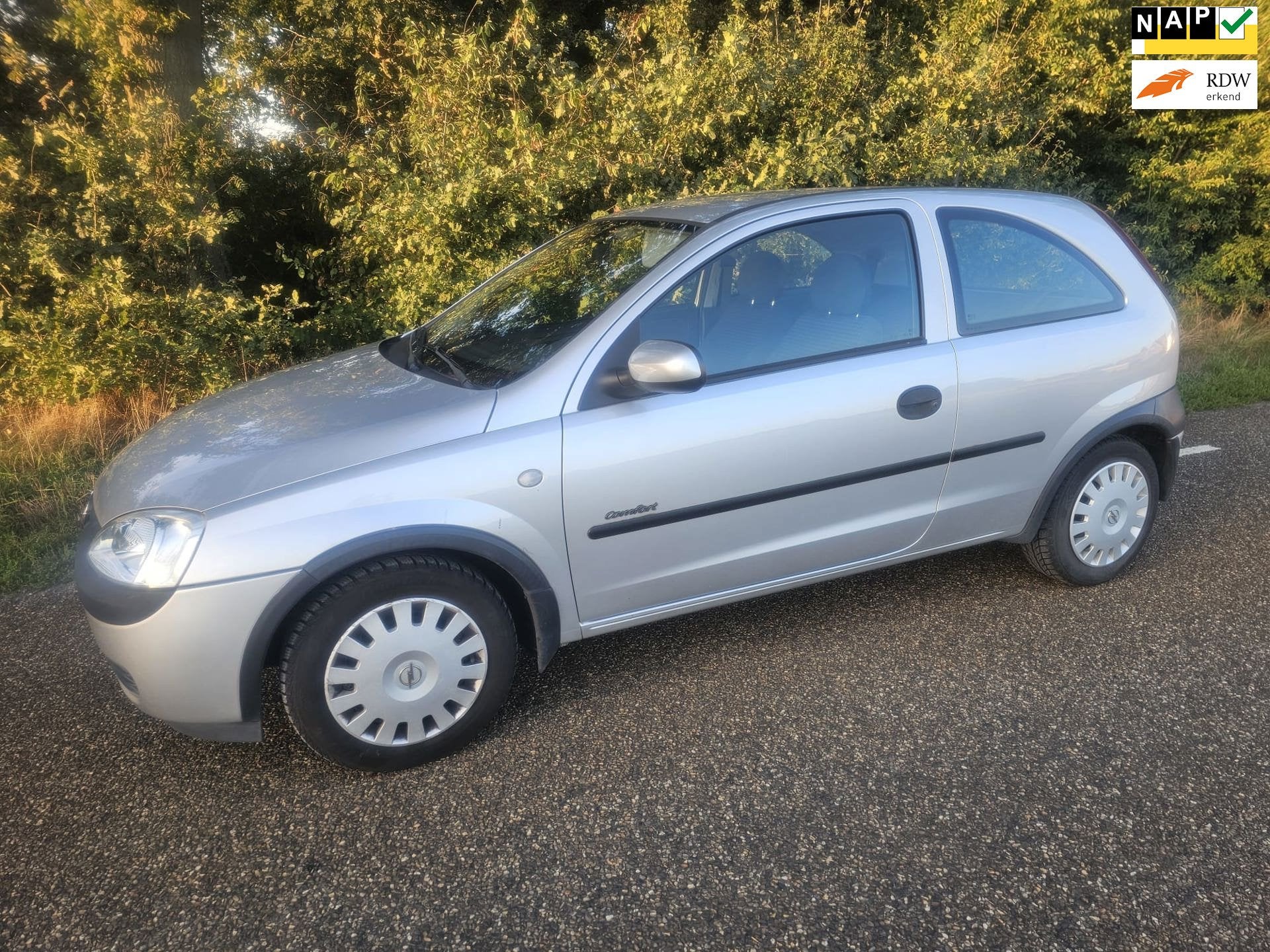 Opel Corsa 1.2-16V Comfort LAGE KILOMETERSTAND, Voorwielaandrijving, 450 kg, Gebruikt, 31 €/maand