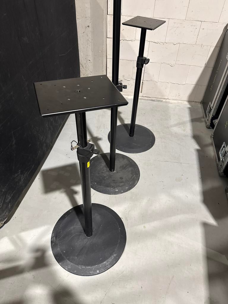 3x K&M Heavy Roundbase Statieven (2x platform) setprijs!, Ophalen, Gebruikt, Instrumentstandaard, Speaker