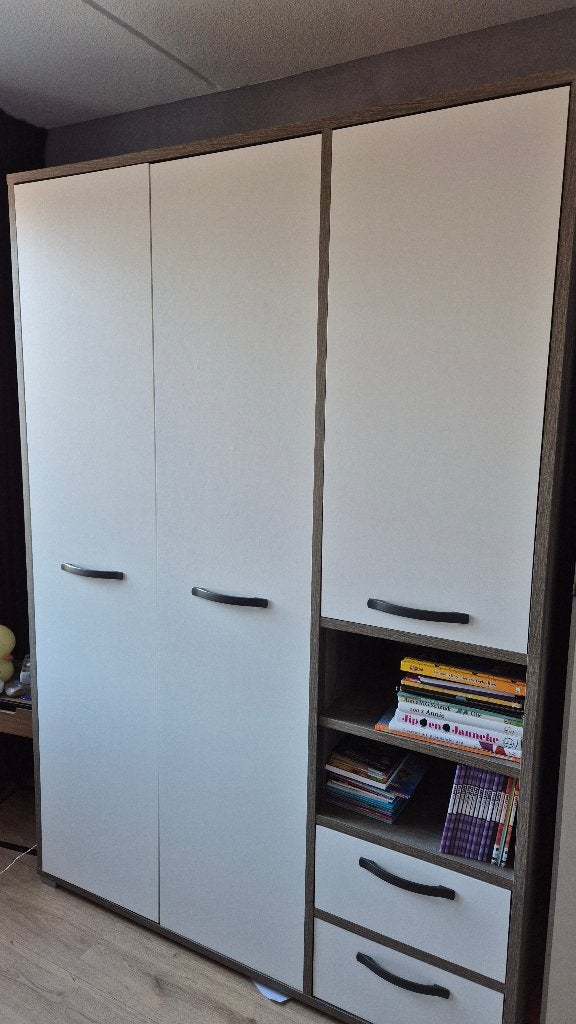 Grote kast leenbakker, 100 tot 150 cm, 200 cm of meer, Zo goed als nieuw, 25 tot 50 cm