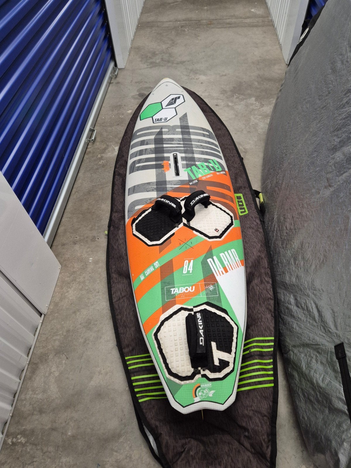 tabou da bomb 84l, Watersport en Boten, Ophalen, Zo goed als nieuw, Plank