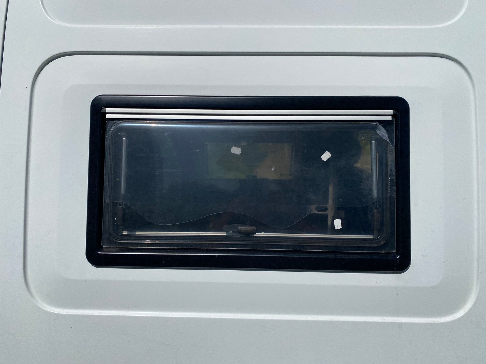 2x Dometic s4 camperraam 750x400, Ophalen, Zo goed als nieuw