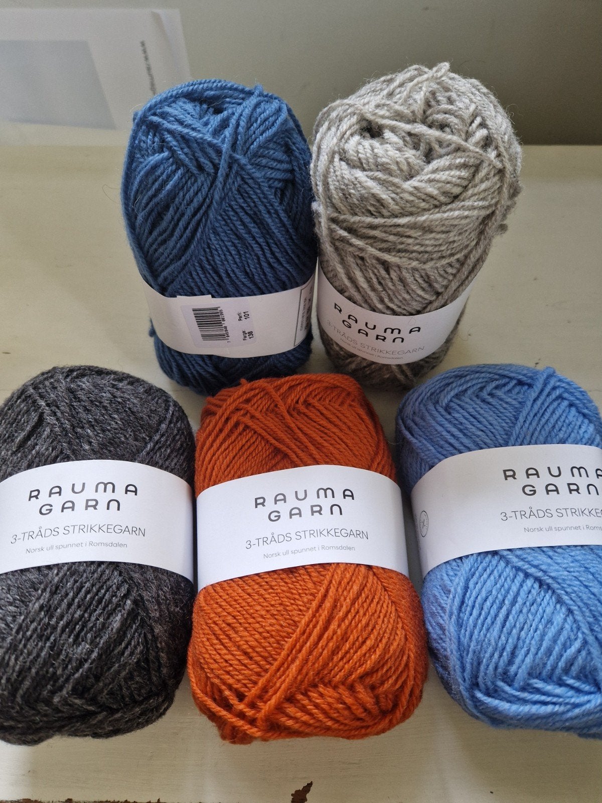 5 bolletjes Rauma 3-draads breiwol Nieuw, Ophalen of Verzenden, Nieuw, Breien of Haken, Wol of Garen