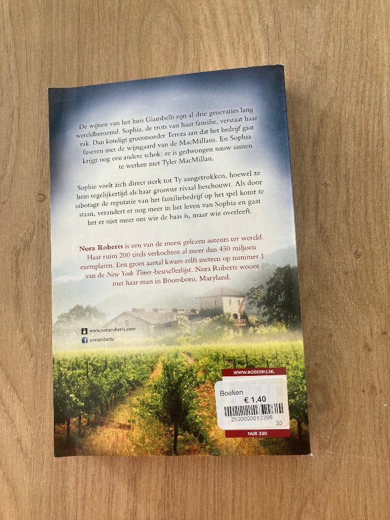 boek Nora Roberts, Ophalen of Verzenden, Zo goed als nieuw